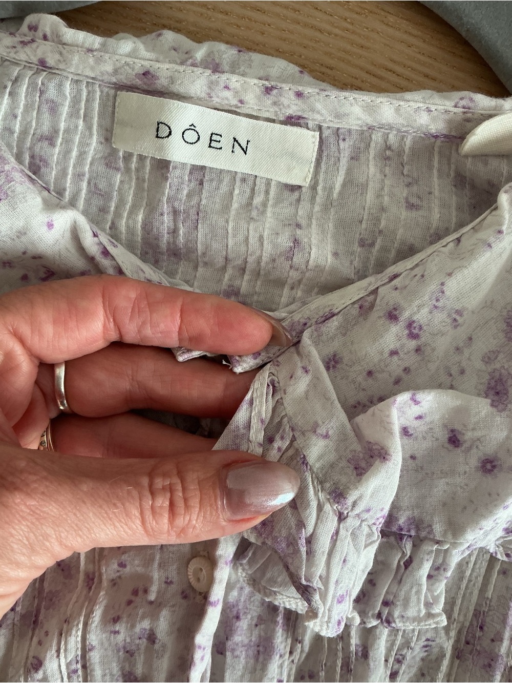 DOEN Lavender Floral Ruffle Button-Front Blouse - Picture 3 of 5